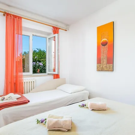 Appartement By The Sea Supetar, Brac - 17227 *