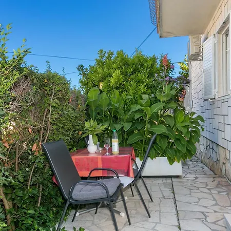 Apartment By The Sea Supetar, Brac - 17227 Supetar